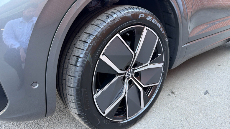 Volkswagen Touareg 3.0 V6 TDI 4Motion 286 Black Edition 5dr Tip Auto Diesel Estate